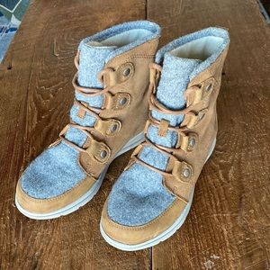 SOREL Women’s Explorer Joan Boot, Size 7, Camel